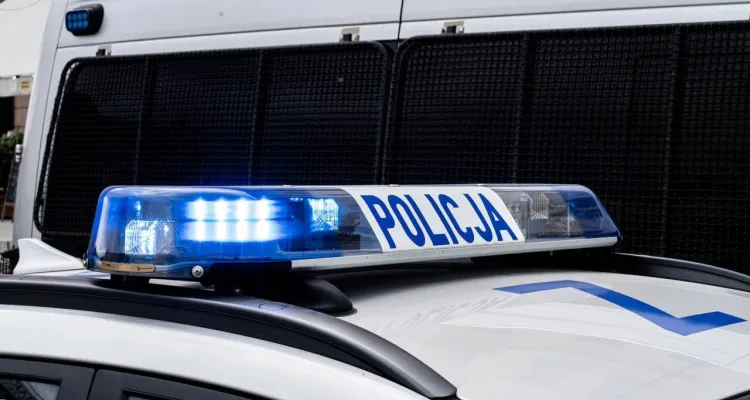 Wypadek radiowozu w Poznaniu. Policjanci jechali na interwencję