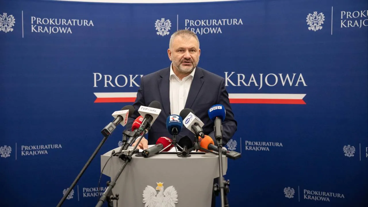 Proces pozwanego Żurka – akta trafiły do Krakowa i zaczęło się dziać. Zdumiewa też decyzja prokuratury