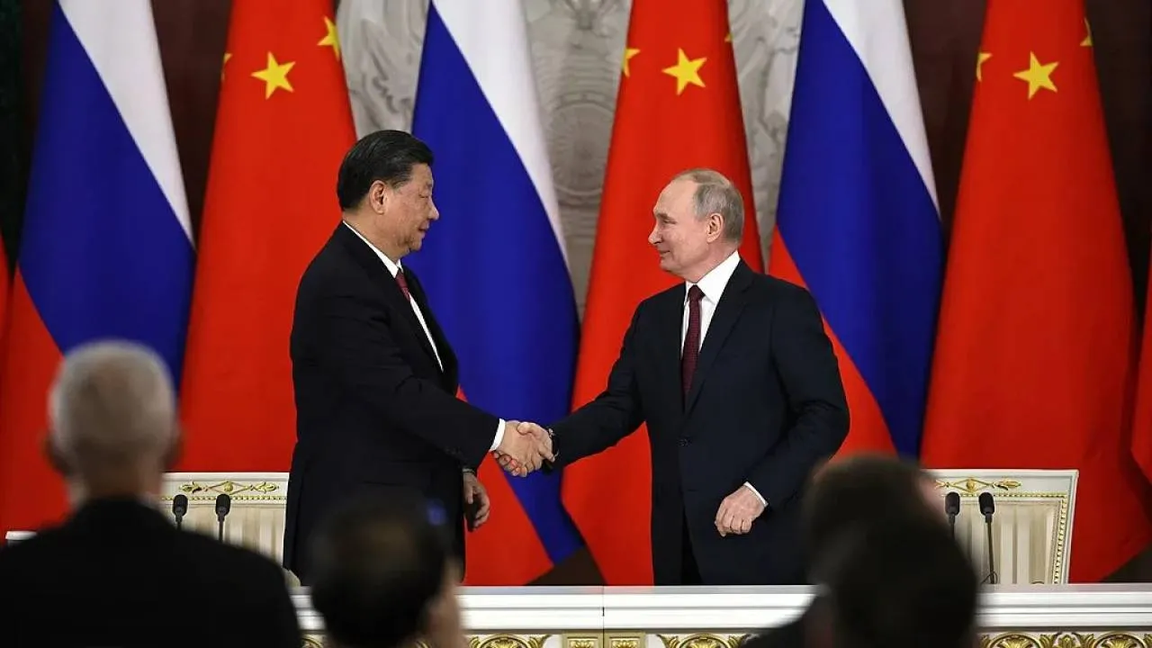 Amerykański raport nie pozostawia złudzeń. Chiny zbroją i finansują Rosję