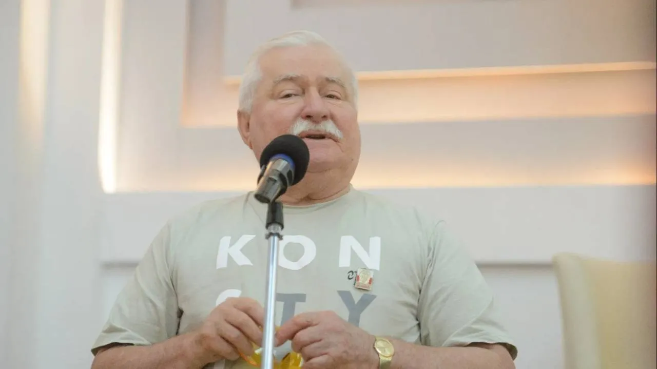 Kuriozalny wpis Wałęsy po przegranym procesie. Słowo "Bolek" napisał... 31 razy