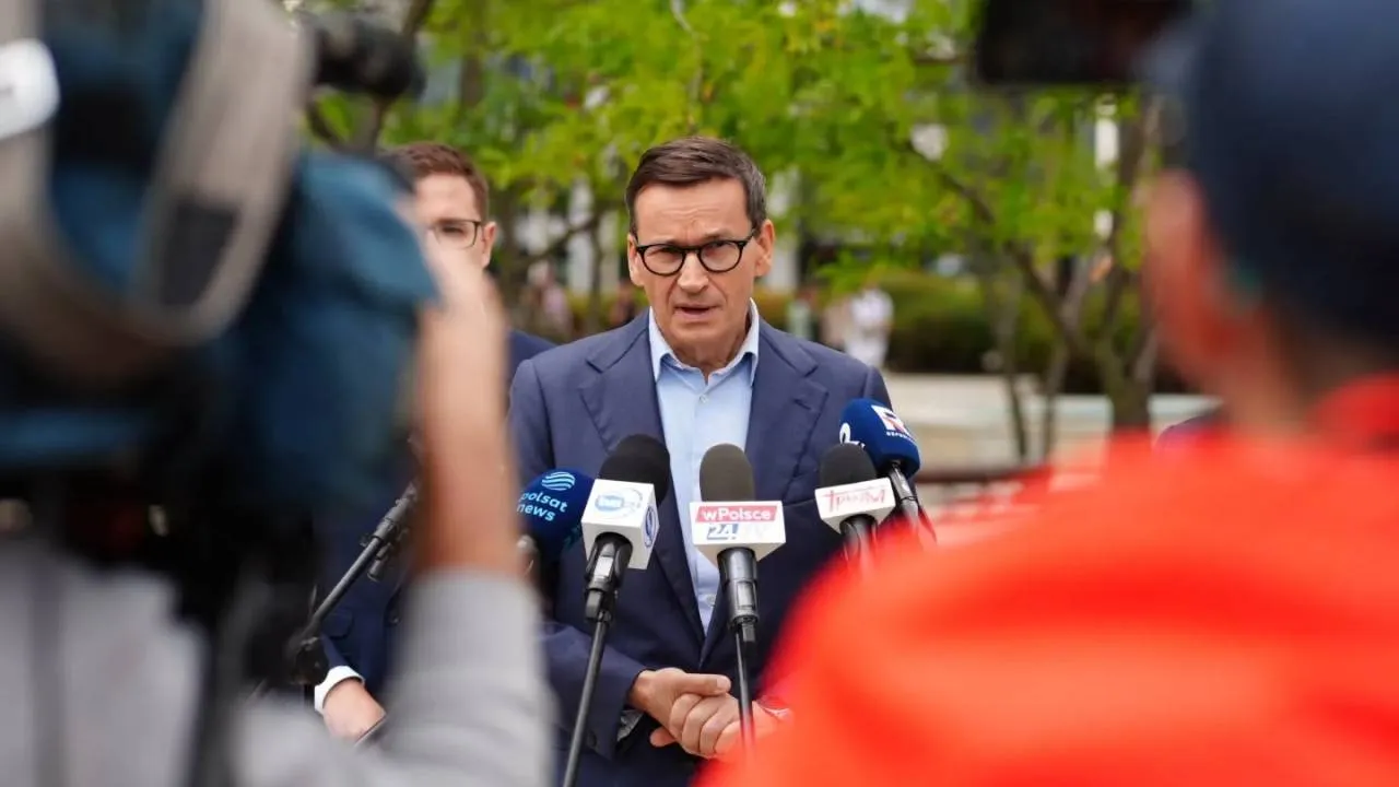 Internetowe konto imigranta i specjalna służba deportacyjna. To propozycje Morawieckiego
