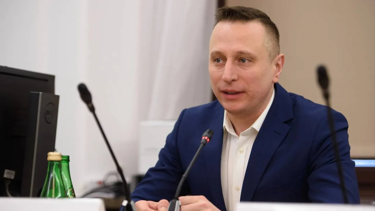 Ostra odpowiedź Rachonia na wpis Brejzy. „Dowodem są załączone dokumenty”