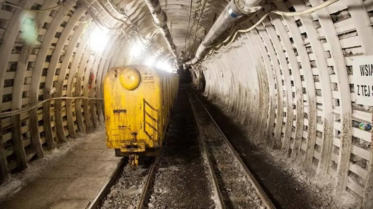 Górnicy kopalni Silesia bez pensji. "Te osoby mają rodziny. Z czego mają żyć?"