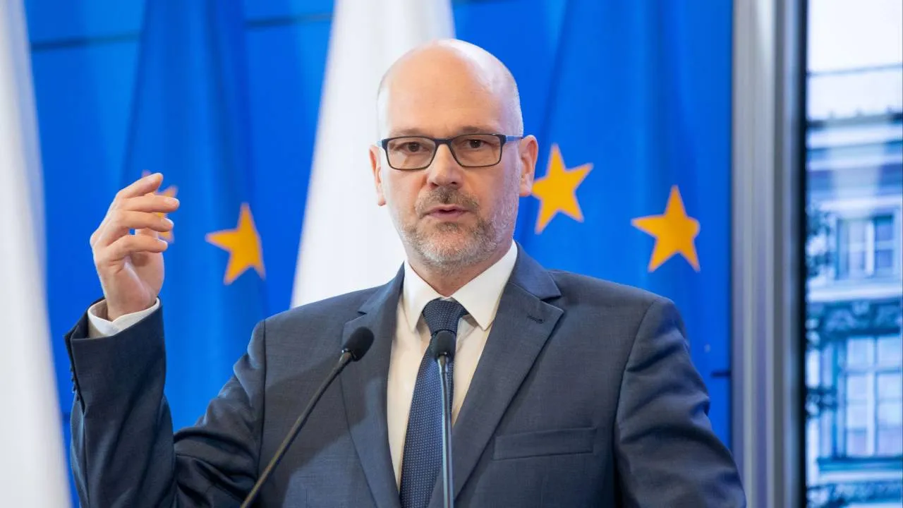 Krytykują Berka, ale posłuchają Tuska? Leśkiewicz przewiduje „zgięcie karków”