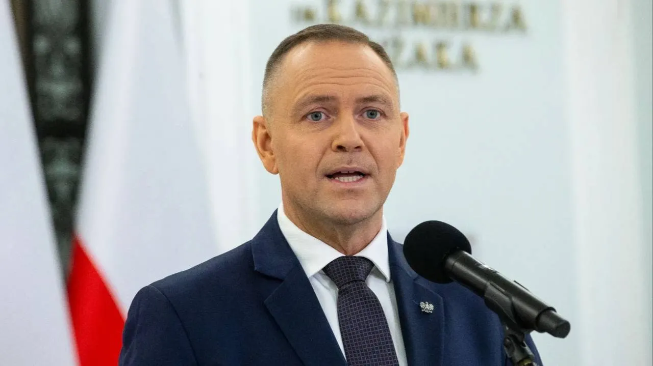 Jak Nawrocki reprezentuje Polskę za świecie? Polacy ocenili prezydenta