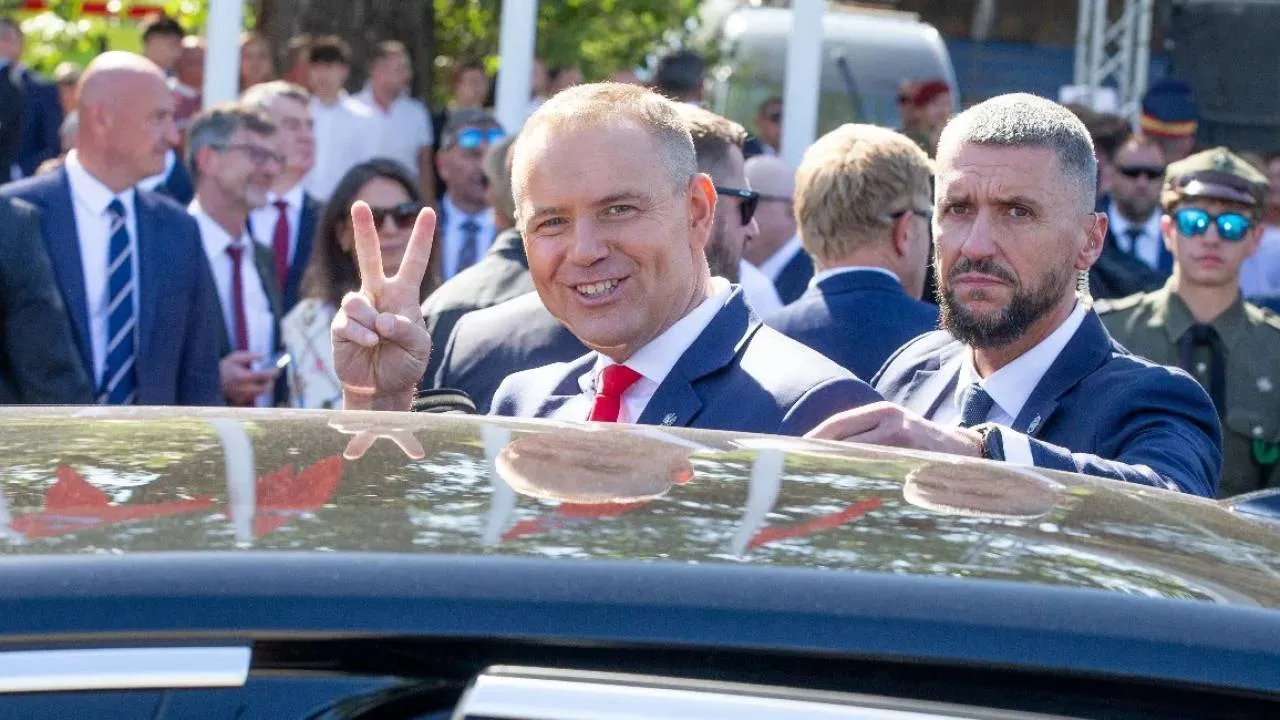 Świetne wieści dla prezydenta Nawrockiego! Prawie połowa Polaków chwali jego prezydenturę