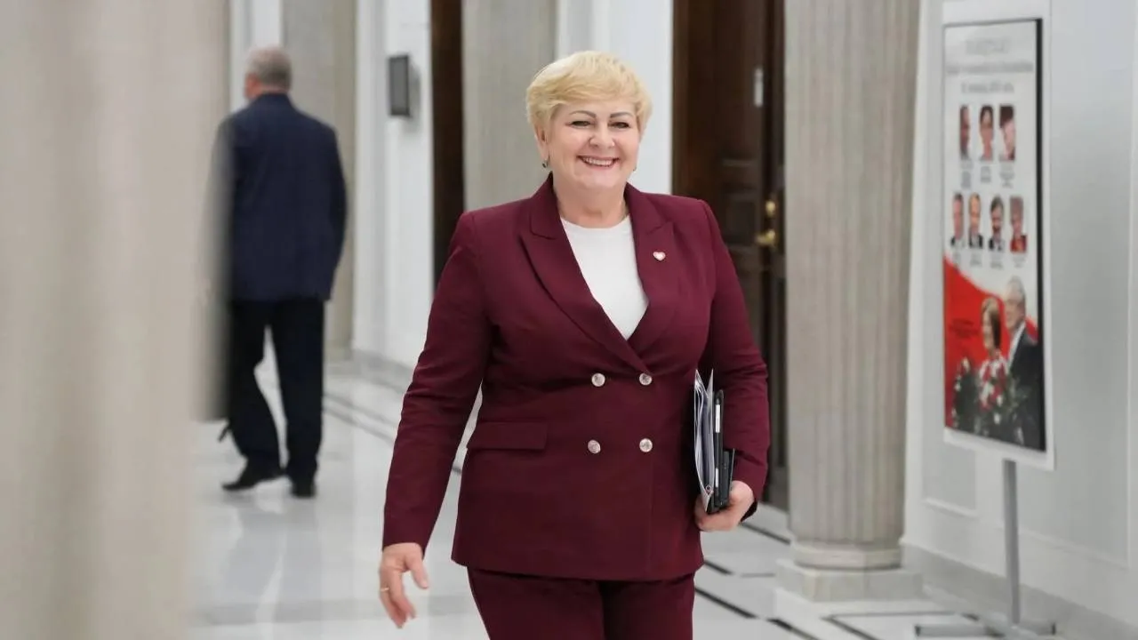 Pępek III RP. "Gazeta Polska": Caryca ślemieńska wchodzi na scenę