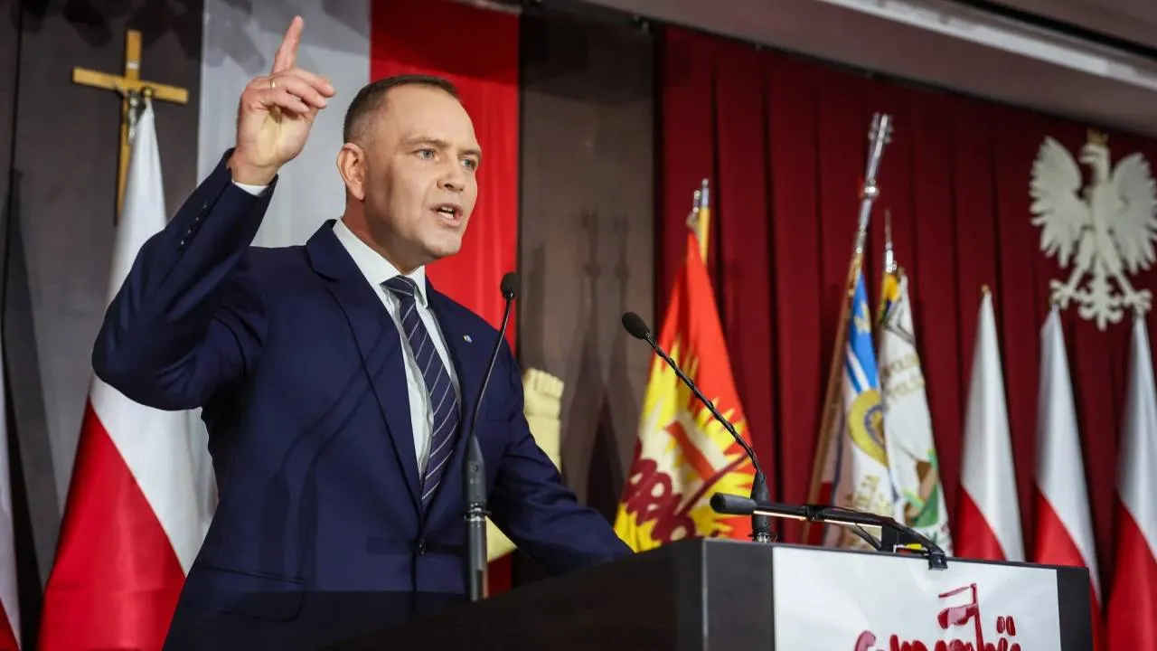 Prezydent poparł inicjatywę referendalną "Solidarności". Sam złożył podpis