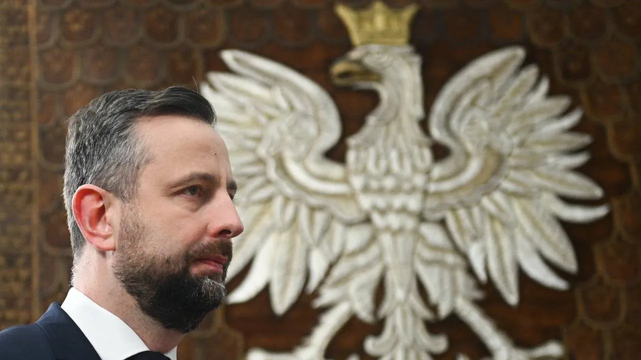 Dwa pożary w miejscach związanych z dronami. Były oficer SKW alarmuje: „Wspólnym mianownikiem jest dywersja”