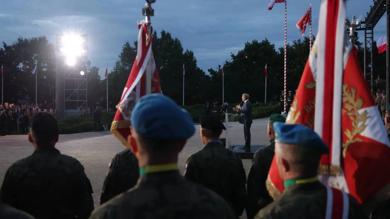 Tusk na Westerplatte mówił o... "recydywie brunatnej fali agresji i pogardy". O reparacjach ani słowa