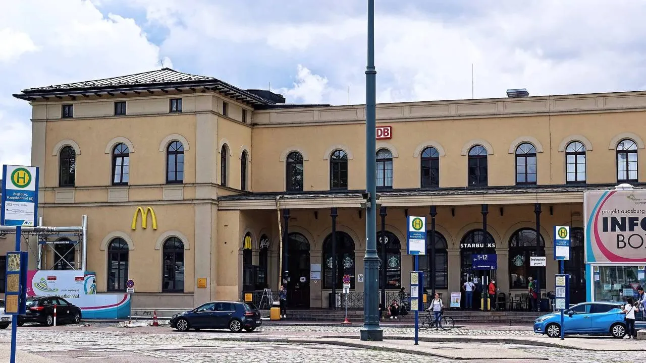 Eksplozja na dworcu w Augsburgu. Podczas przeszukanie znaleziono podejrzany pakunek