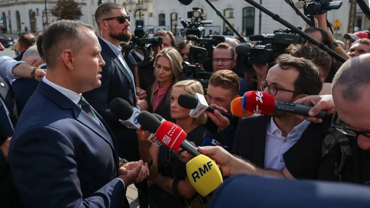 Bluzgi na antenie. Te słowa naprawdę usłyszeli widzowie TVP w likwidacji