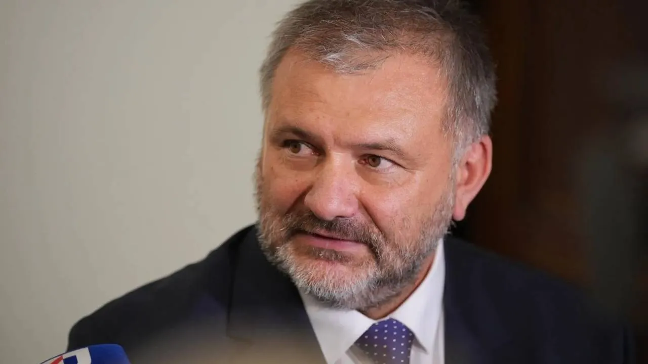 Prokuratura milczy. Żurek kluczy i zasłania się niepamięcią. Pytania dziennikarzy bez odpowiedzi