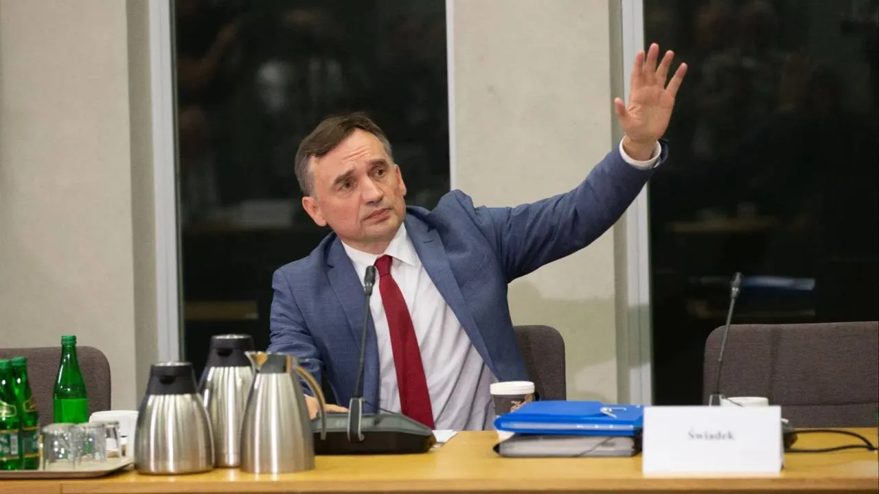 Ziobro proponuje Tuskowi konfrontacje z faktami. "Domagam się Białej Księgi"