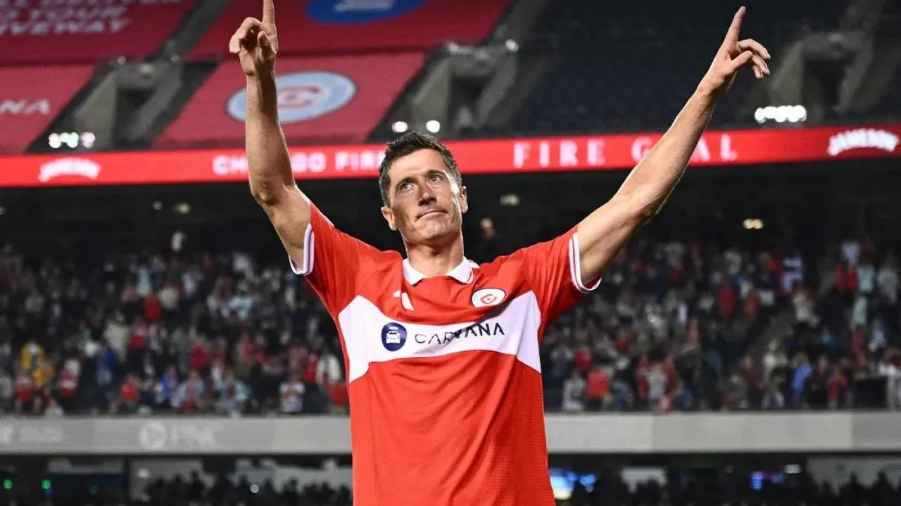 Robert Lewandowski znów strzela. Hokejowy wynik w Toronto [WIDEO]