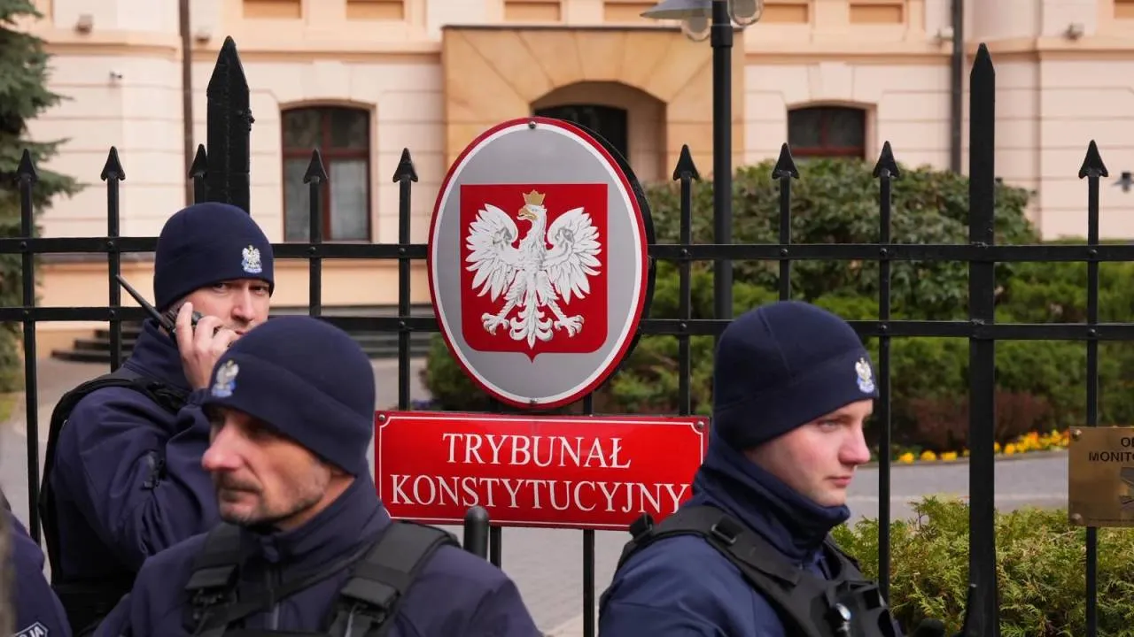 Rząd Tuska chce głodzić Trybunał Konstytucyjny. Polacy jasno odpowiedzieli, co o tym myślą