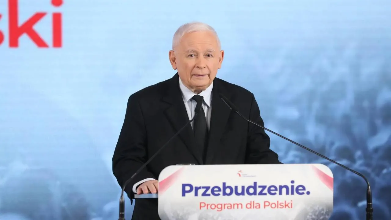 Kaczyński zapowiedział serię konferencji programowych PiS. Wśród tematów gospodarka, armia i młodzież