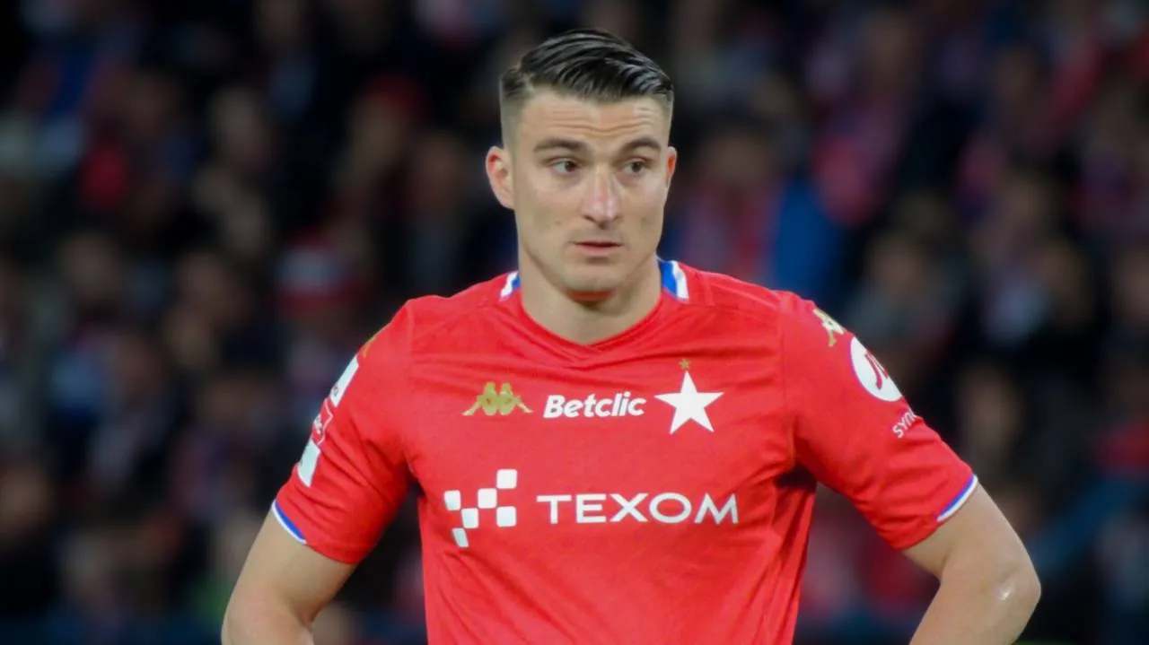 Transferowa burza w Ekstraklasie. Najlepszy strzelec zmienia klub w atmosferze skandalu