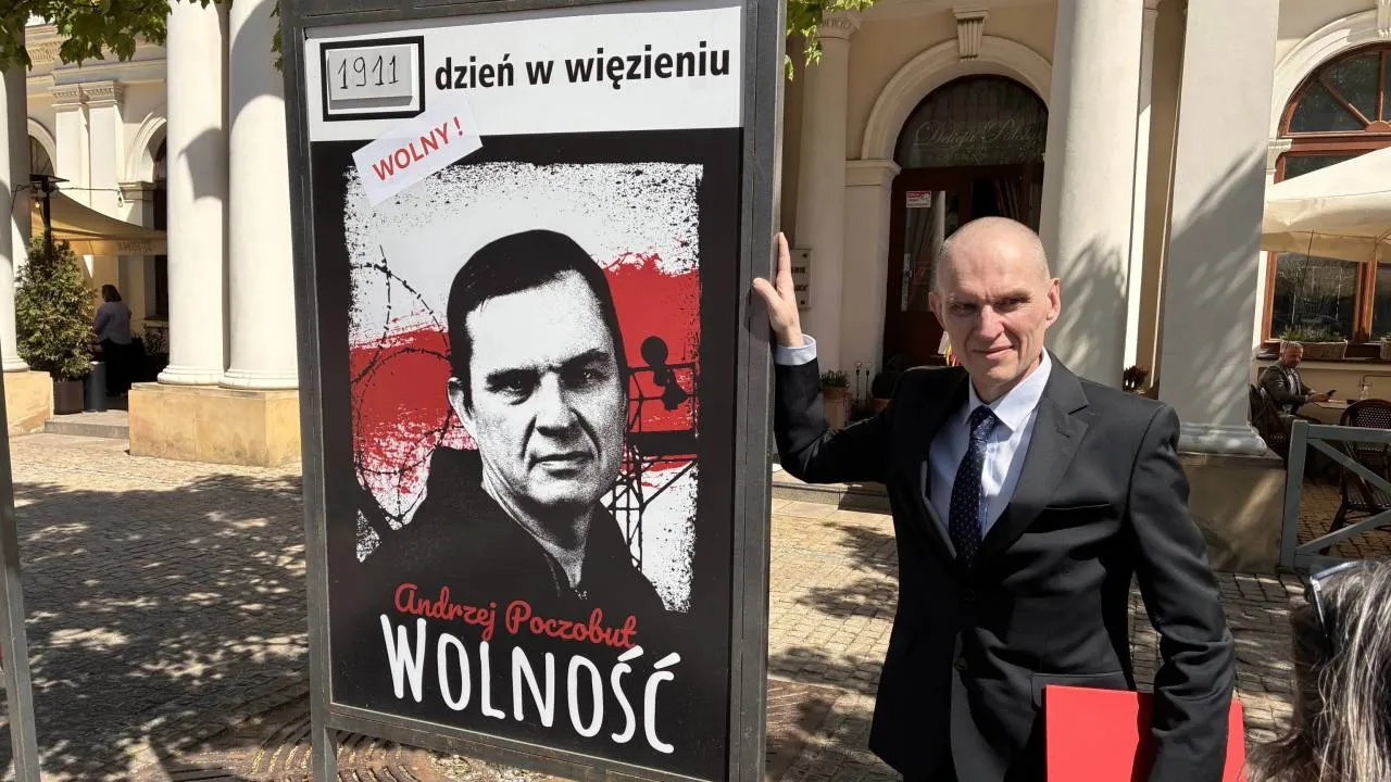 Andrzej Poczobut wrócił na Białoruś. "Musimy nadal walczyć"