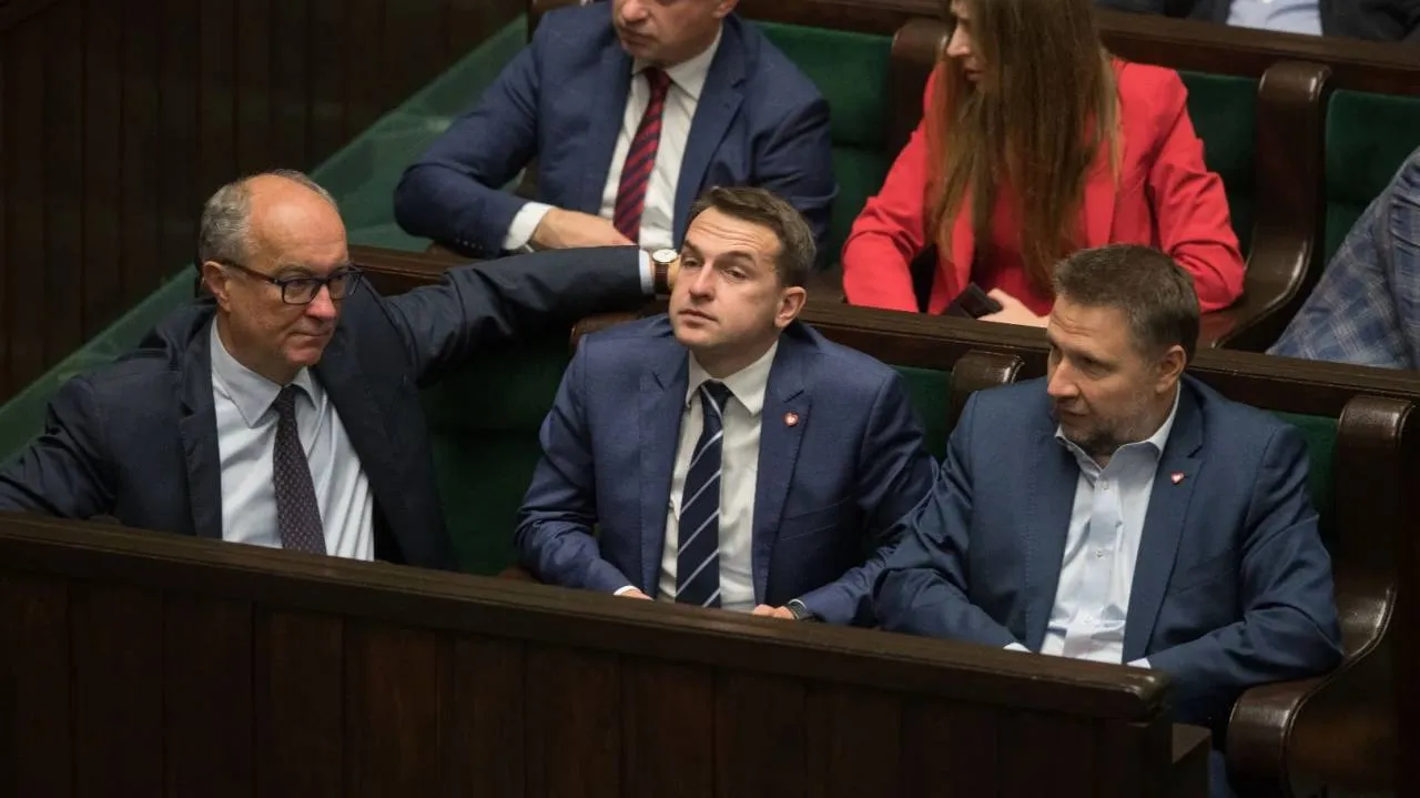 Nowy atak na media i opozycję! Rząd zapowiada ściganie Sakiewicza i Bielana za rzekomą pomoc Ziobrze