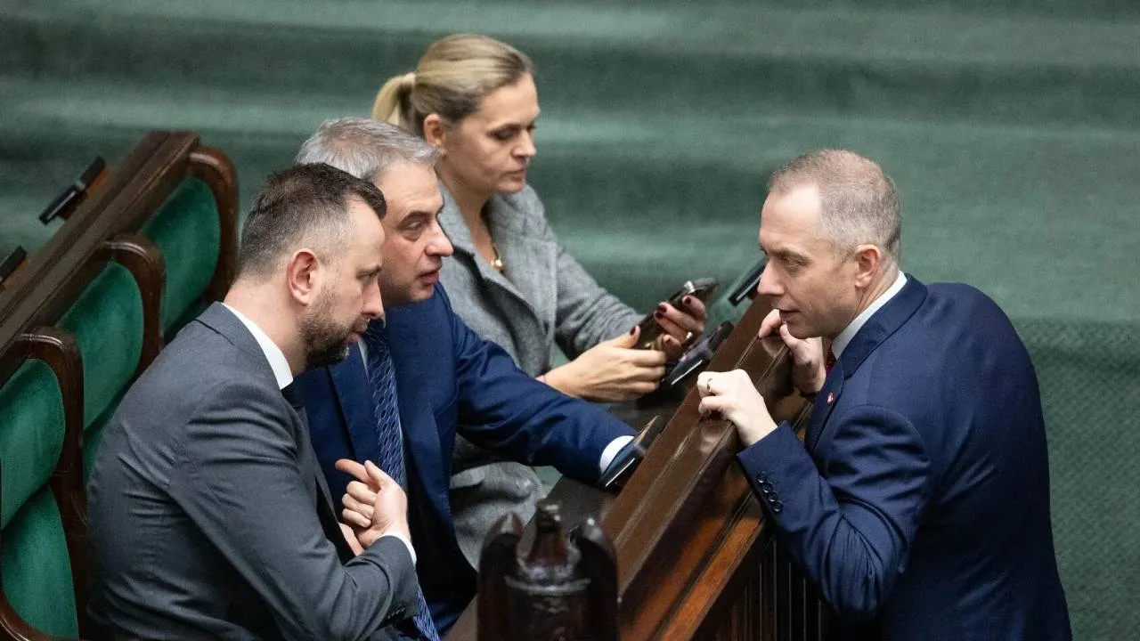 Ostrzeżenie o ataku zależy od zasięgu telefonu? Wiceszef MON ujawnia słaby punkt systemu