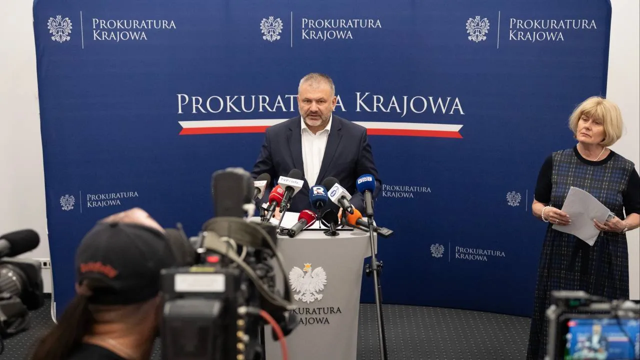 Tusk cytował zeznania z mównicy sejmowej. "To ja podjąłem tę decyzję"