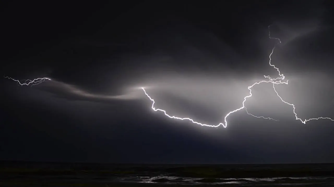 Nadchodzą silne wiatry i ulewy. Szykuje się niebezpieczna noc