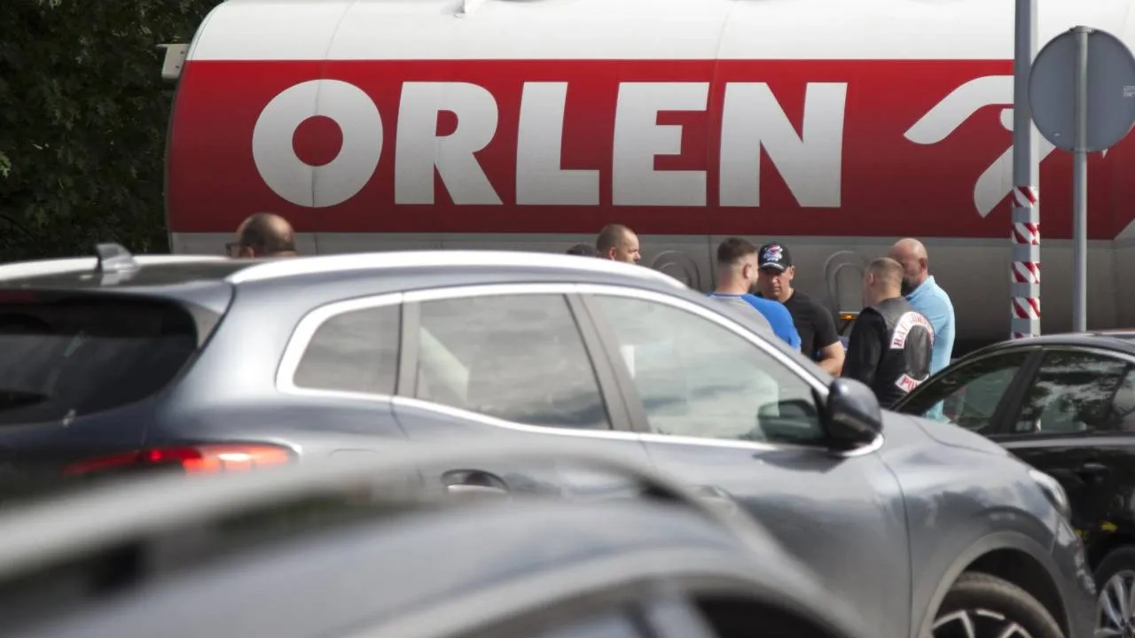 Czarnek o cenach paliw: „Kosmiczna drożyzna”. Zapowiada protest przed Orlenem