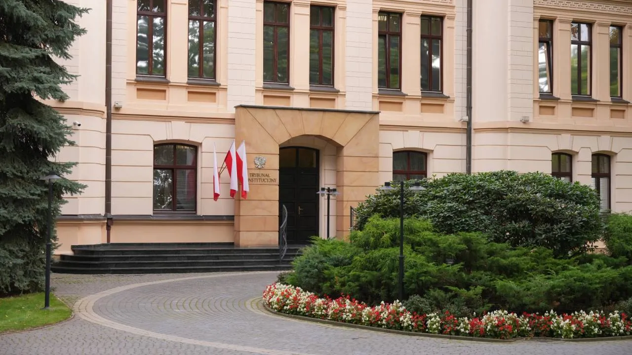 Tusk chce przejąć Trybunał Konstytucyjny, by uderzyć w prezydenta? Posłowie opozycji alarmują