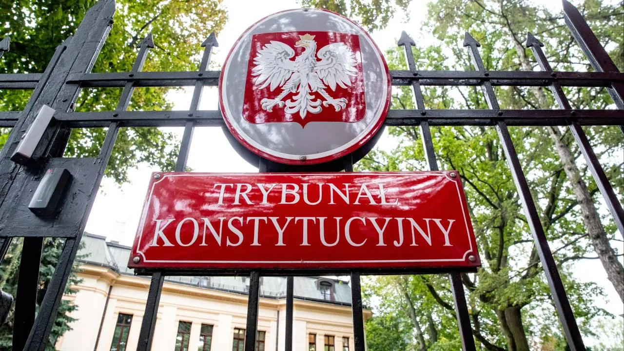 Tusk próbuje bezprawnie zawłaszczyć kolejne instytucje. “To jest psucie państwa i kpina z praworządności”