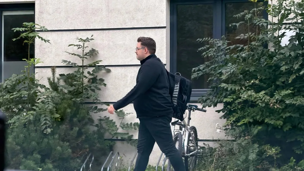 Ujawniliśmy nowe miejsce pracy Kacprzyka i zawrzało. "To bezczelność, co oni robią"