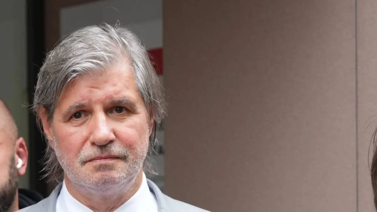 Cudak ponownie w siedzibie uczelni. Do gabinetu nie wszedł. "Pięć po siódmej tu był"