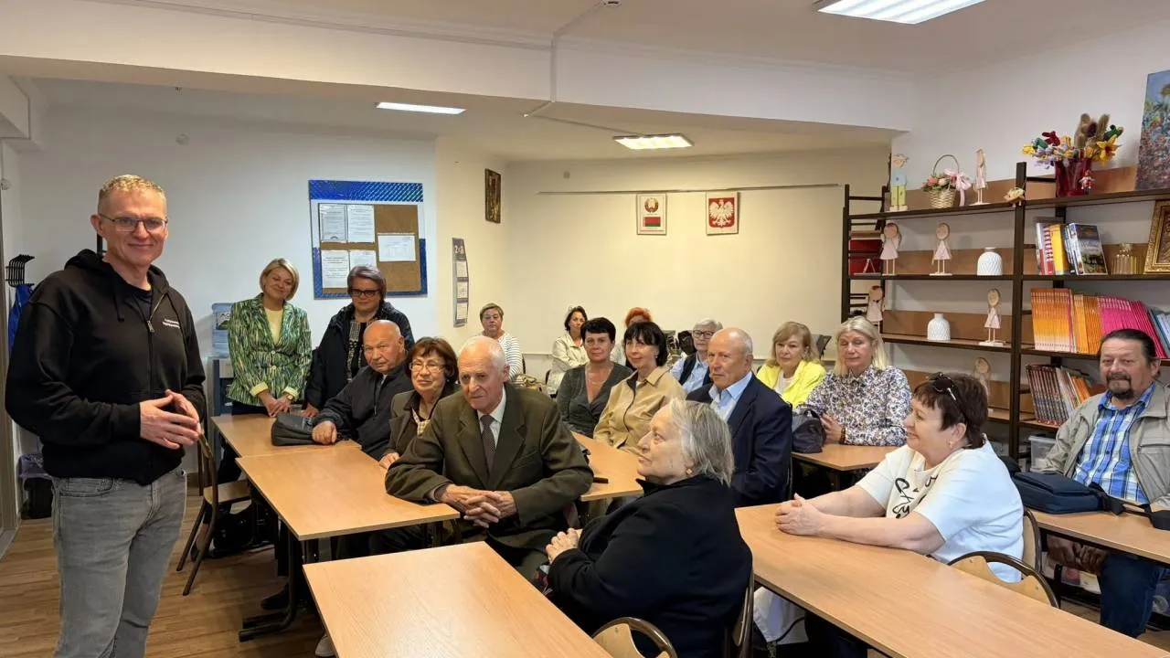 Andrzej Poczobut już w Polsce. "Znajomy patrzył na mnie jak na UFO"