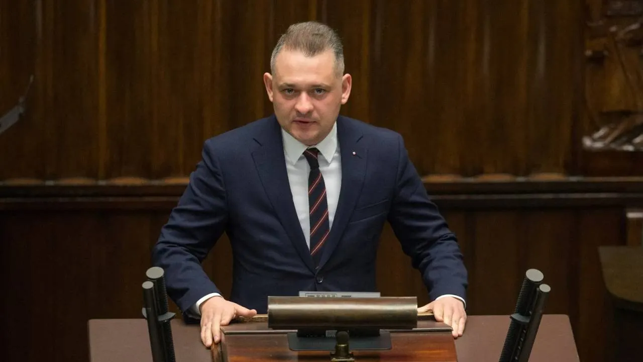Dwa kolejne zarzuty i wniosek o areszt. Jest decyzja sądu w sprawie Wojciecha Króla