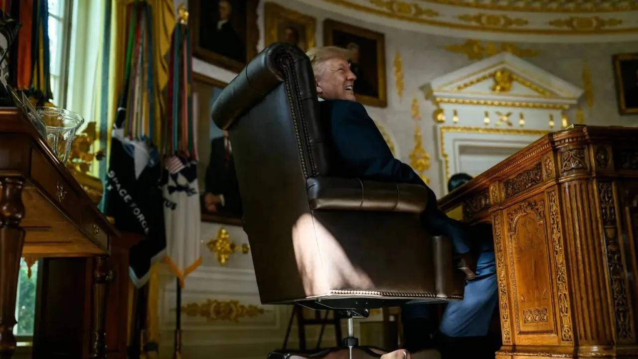 Mocne uderzenie w machinę wojenną Putina. Trump podpisał ustawę wymierzoną w importerów rosyjskiej ropy