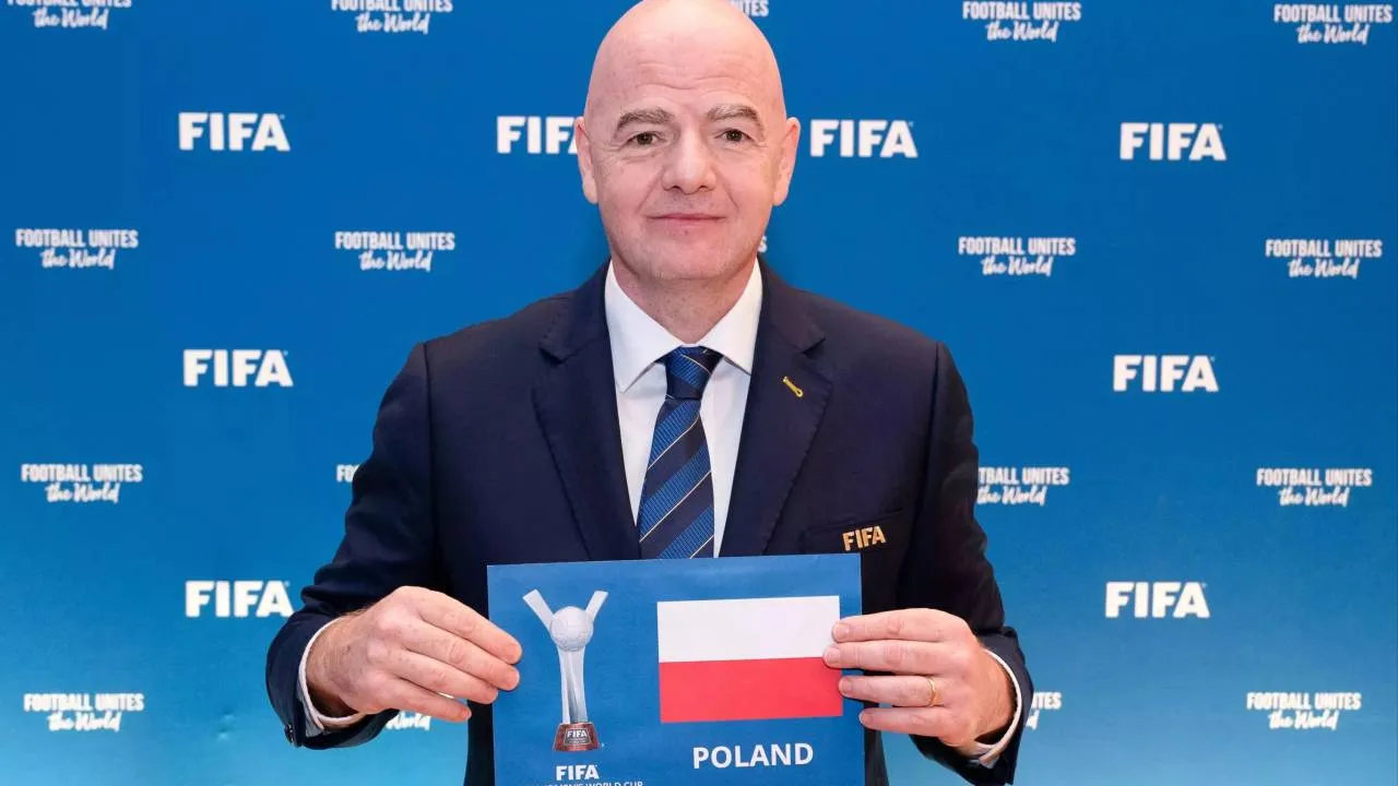 FIFA nakazała obecność kobiet w sztabach. Polski mundial był pierwszy