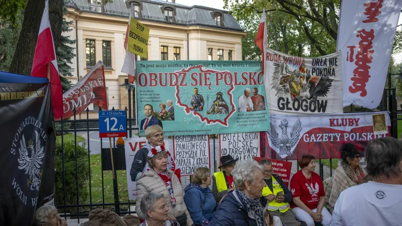 Po co władzy Trybunał Konstytucyjny? "Żeby zalegalizować łamanie prawa"