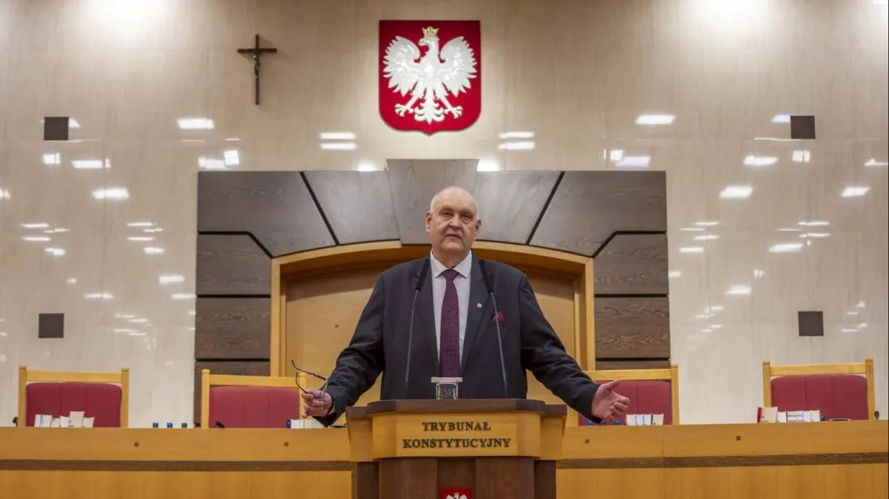 Ścigają dyrektor i komendanta z Trybunału Konstytucyjnego. "Ten zamach nabrał nowego wymiaru"