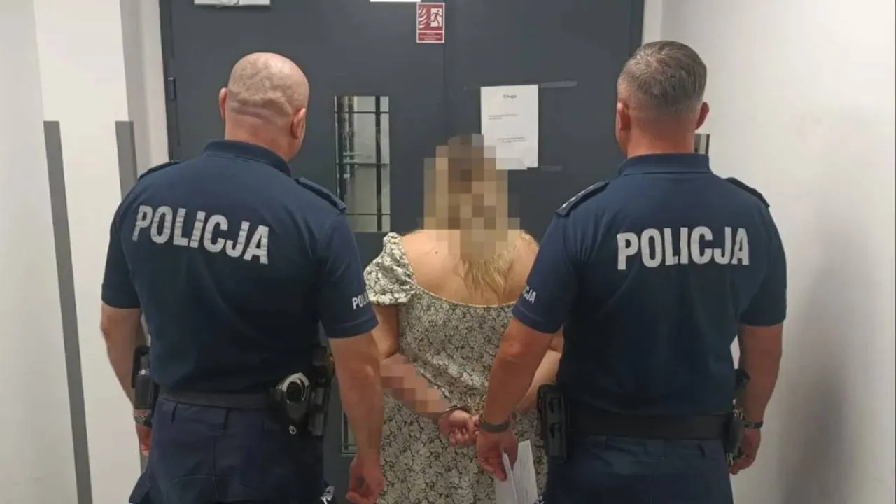 Pijana taranowała auta na S17. Jechała dalej - mimo urwanego koła