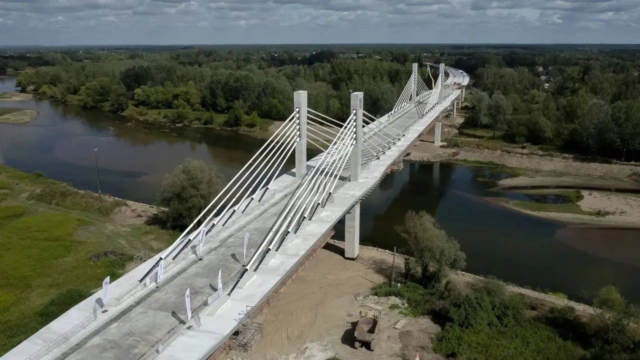 Powstaje trzeci najdłuższy most w Polsce. Trzyma go 20 km podziemnych pali