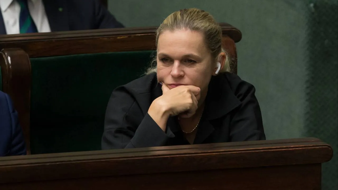 Nowacka zablokowała ustawę o bezpłatnych obiadach w szkołach. „Nie ma decyzji”