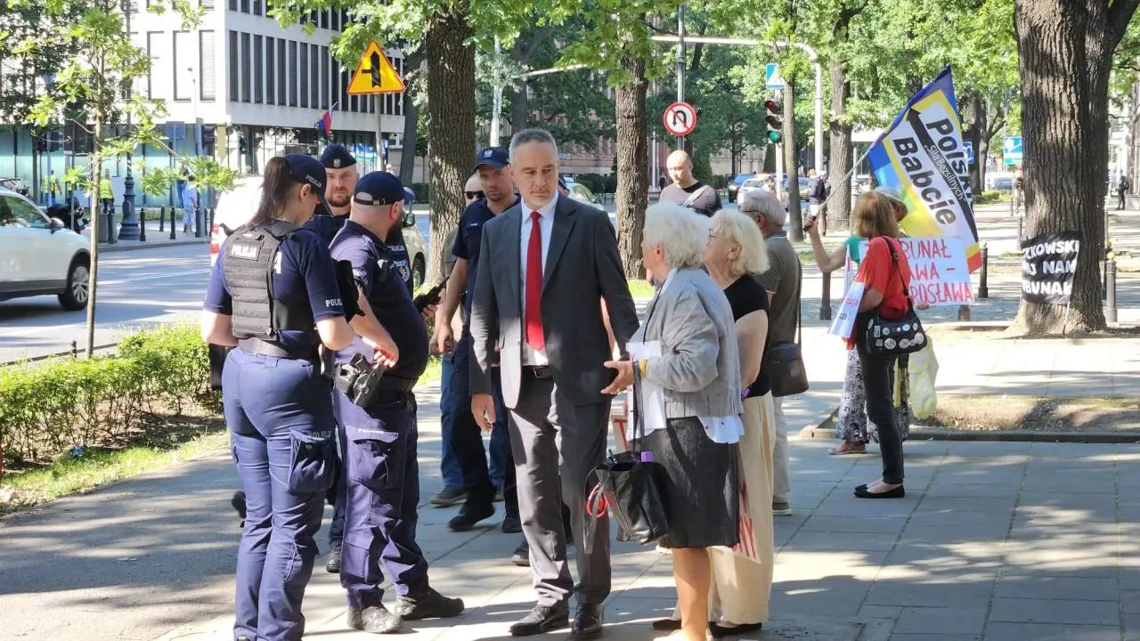 Prokurator i policja w Trybunale Konstytucyjnym. Nie będzie śledztwa w sprawie ich wejścia