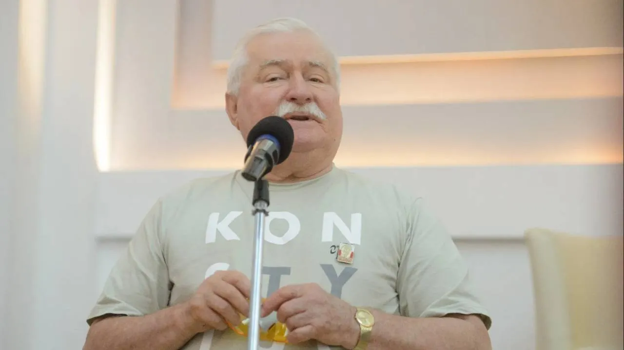 Wałęsa stwierdził, że... w bezpiece byli patrioci. "Jedno nazwisko wymieniam"