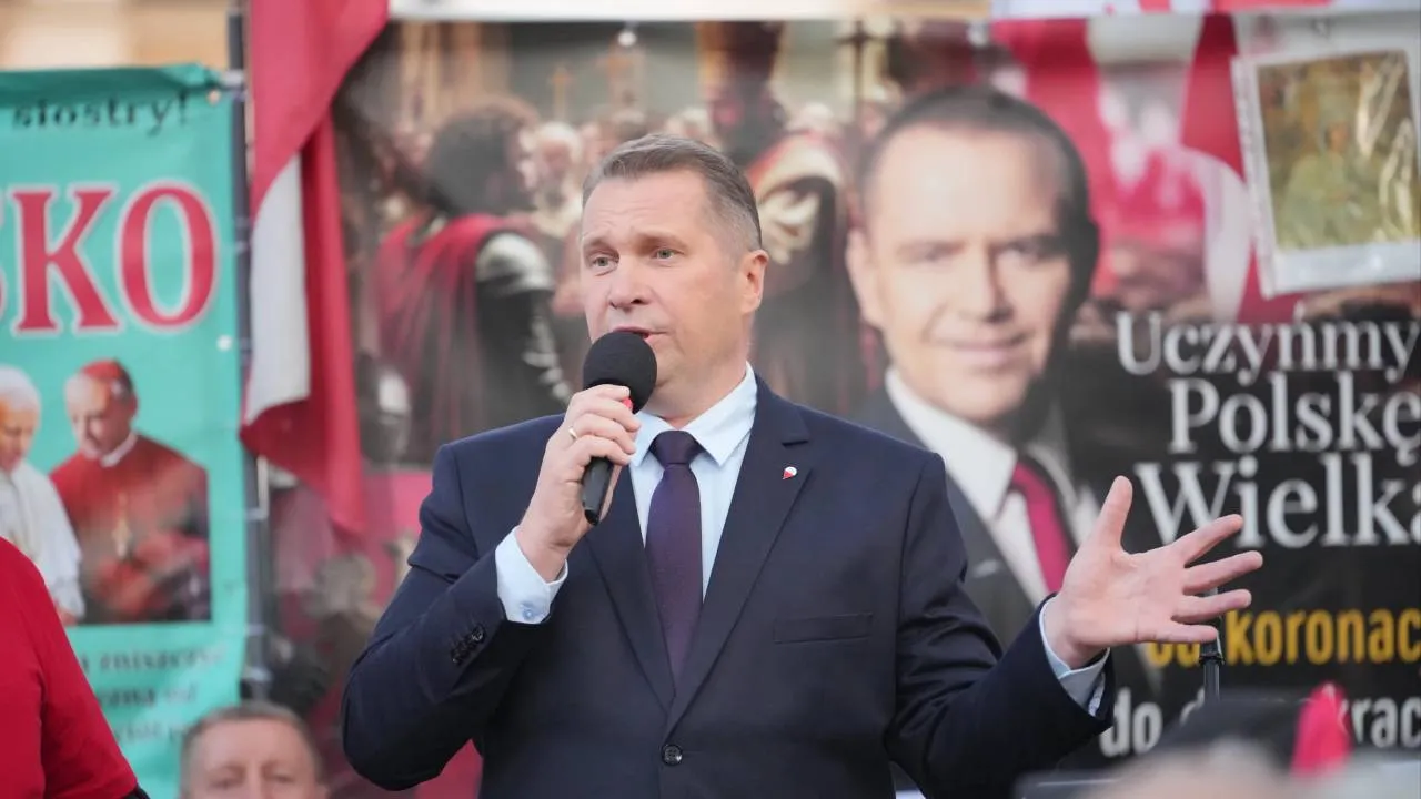"Klasyczny nóż w plecy". Czarnek nie gryzł się w język ws. wyborów w Krakowie