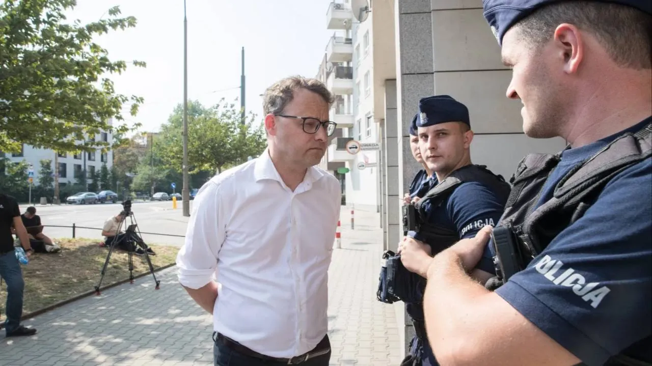 Romanowski już z biletem do Polski? "Nikt nie może go zatrzymać"