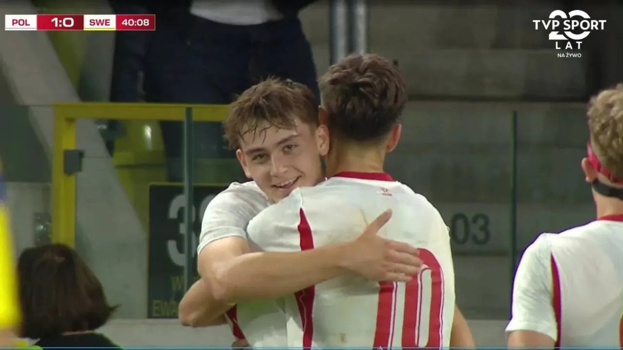 Perfekcyjny Mazurek! Polska pokonała Szwecję i jest o krok od awansu na Euro
