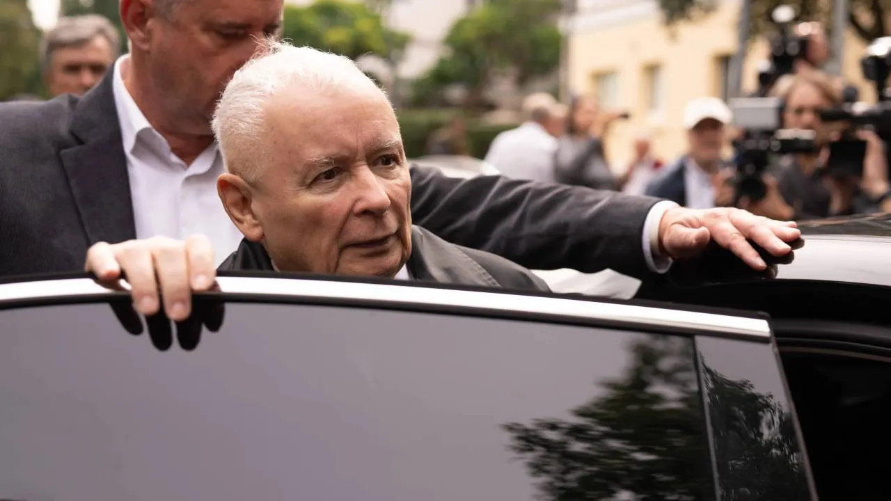 Kaczyński: Czy rano na pylonach zobaczymy 5,19 zł/l paliwa?