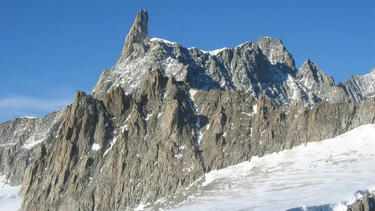 Ekstremalna akcja ratunkowa pod Mont Blanc. Polak wisiał na linie przez 12 godzin