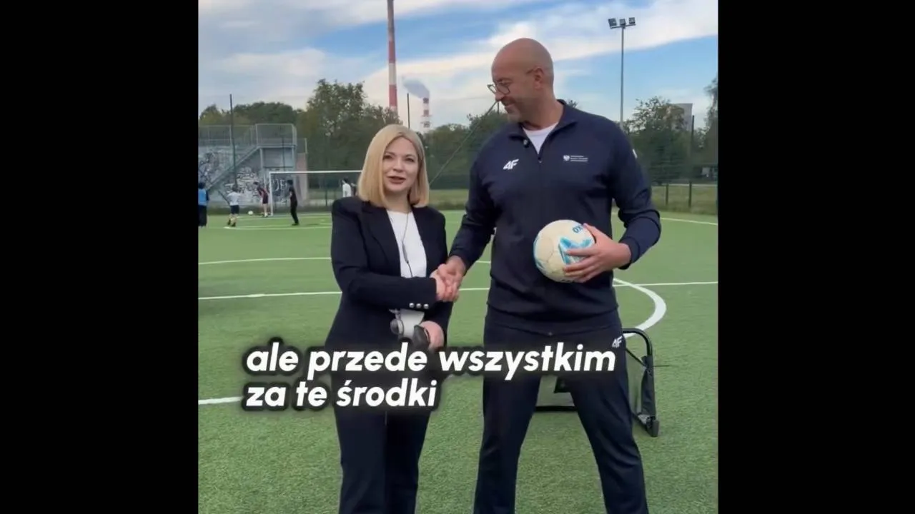 Piątkowska dziękuje za miliony od ministra. "Oj prokurator będzie miał co robić za rok"