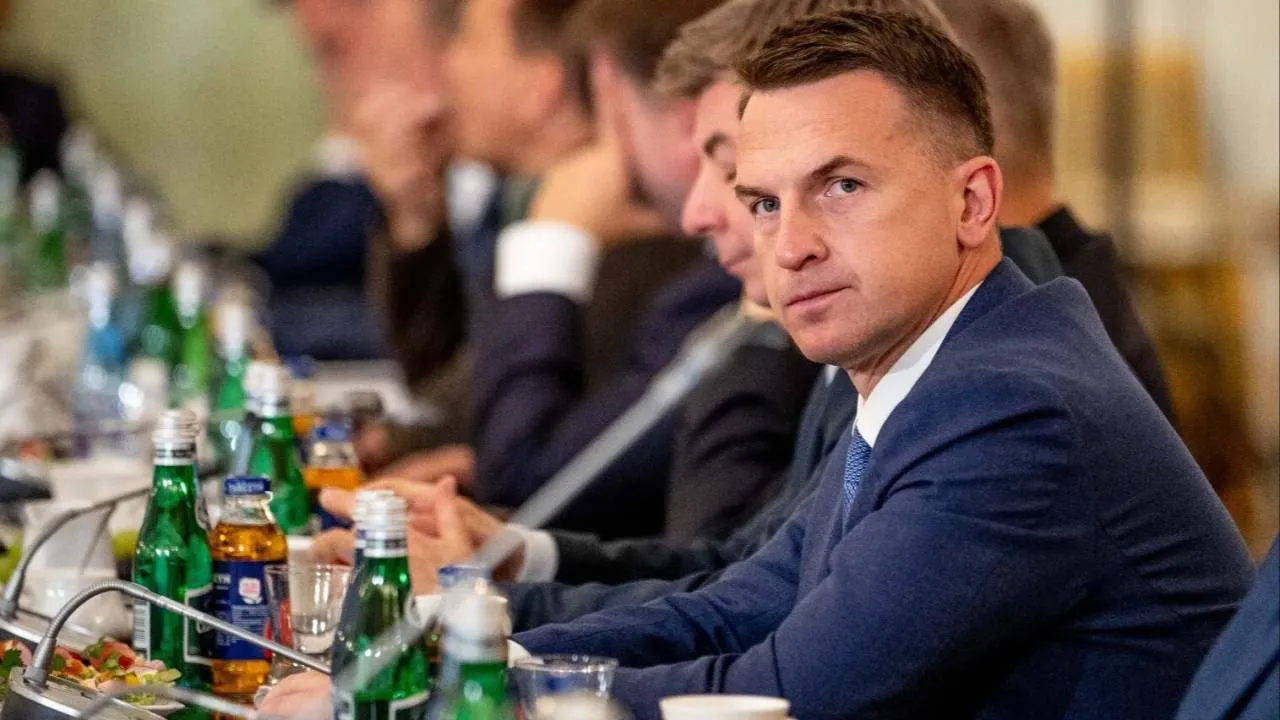 Szłapka znów zaatakował Nawrockiego. Komentujący nie mieli litości
